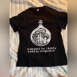 Chicyea T-shirt womens large black NWT